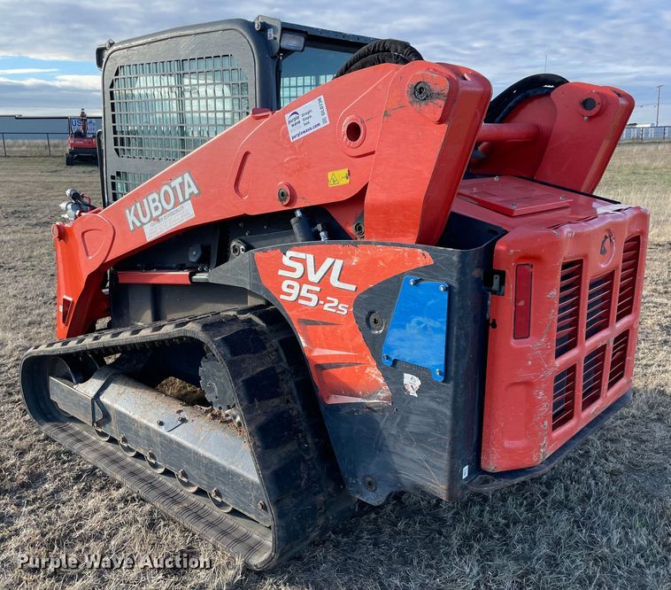image for item DL0736 2018 Kubota SVL95-2S tracked skid steer loader