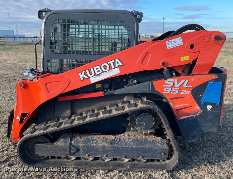 image for item DL0736 2018 Kubota SVL95-2S tracked skid steer loader