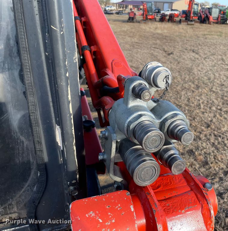 image for item DL0736 2018 Kubota SVL95-2S tracked skid steer loader