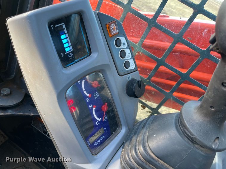 image for item DL0736 2018 Kubota SVL95-2S tracked skid steer loader