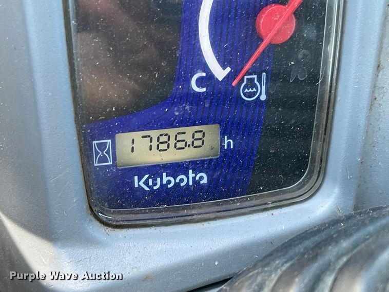 image for item DL0736 2018 Kubota SVL95-2S tracked skid steer loader