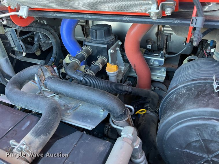 image for item DL0736 2018 Kubota SVL95-2S tracked skid steer loader