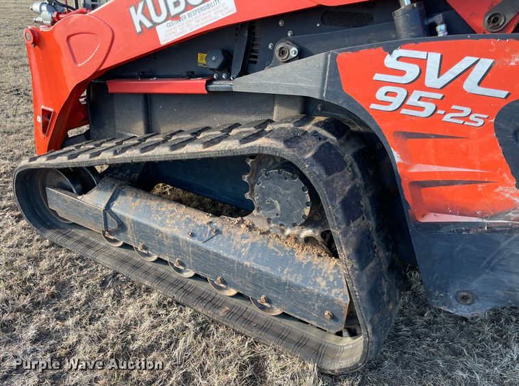 image for item DL0736 2018 Kubota SVL95-2S tracked skid steer loader