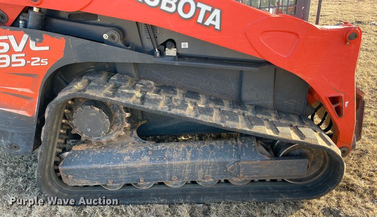 image for item DL0736 2018 Kubota SVL95-2S tracked skid steer loader