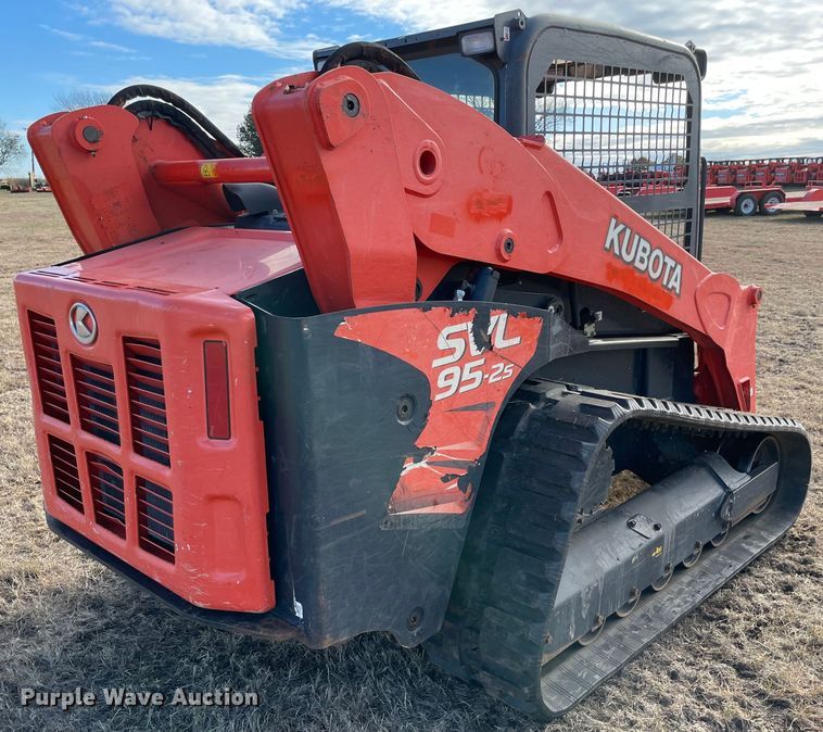 image for item DL0737 2019 Kubota SVL95-2S tracked skid steer loader