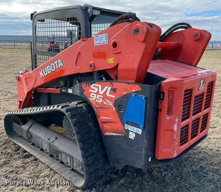 image for item DL0737 2019 Kubota SVL95-2S tracked skid steer loader