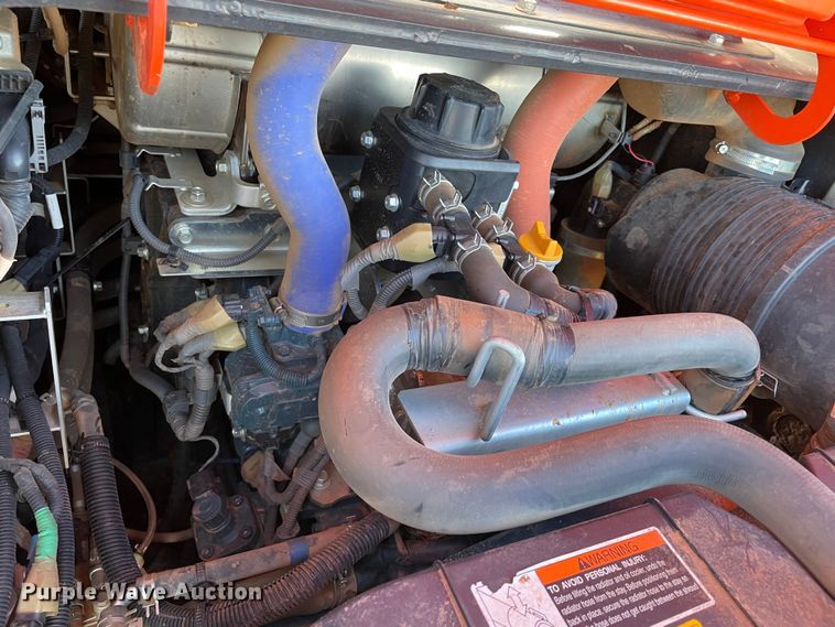 image for item DL0737 2019 Kubota SVL95-2S tracked skid steer loader