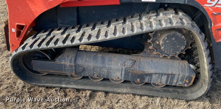 image for item DL0737 2019 Kubota SVL95-2S tracked skid steer loader
