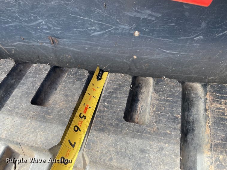 image for item DL0737 2019 Kubota SVL95-2S tracked skid steer loader