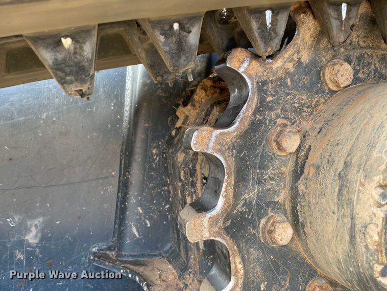 image for item DL0737 2019 Kubota SVL95-2S tracked skid steer loader