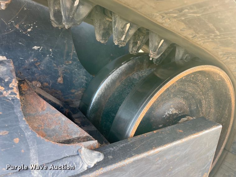 image for item DL0737 2019 Kubota SVL95-2S tracked skid steer loader