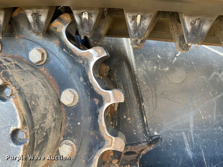 image for item DL0737 2019 Kubota SVL95-2S tracked skid steer loader