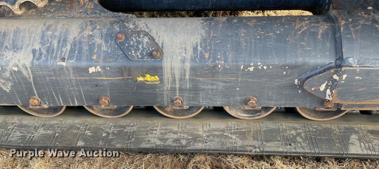 image for item DL0737 2019 Kubota SVL95-2S tracked skid steer loader