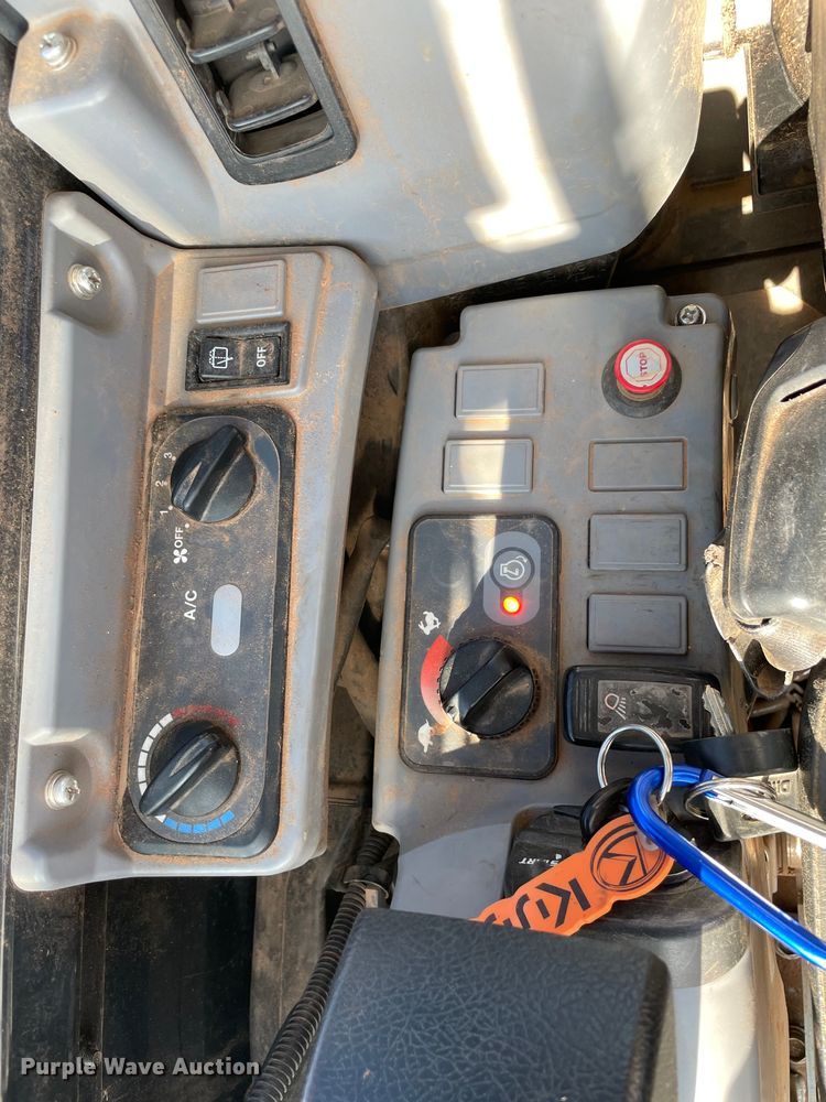 image for item DL0739 2019 Kubota U35-4 mini excavator