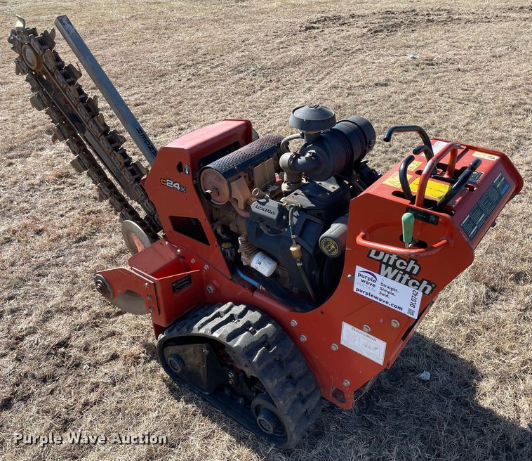 image for item DL0742 2017 Ditch Witch C24X trencher