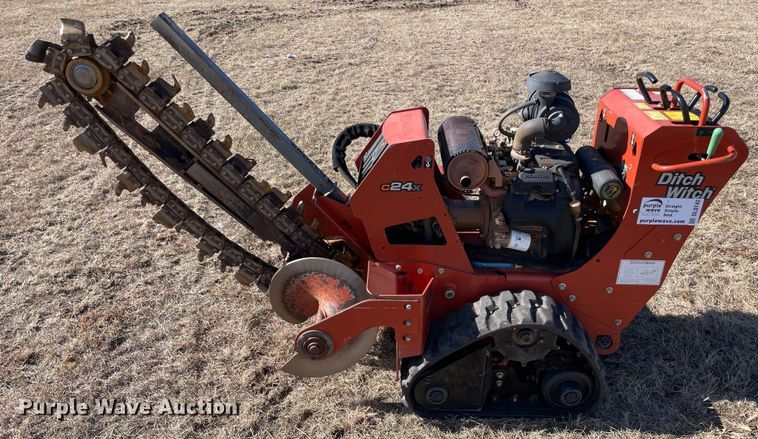 image for item DL0742 2017 Ditch Witch C24X trencher