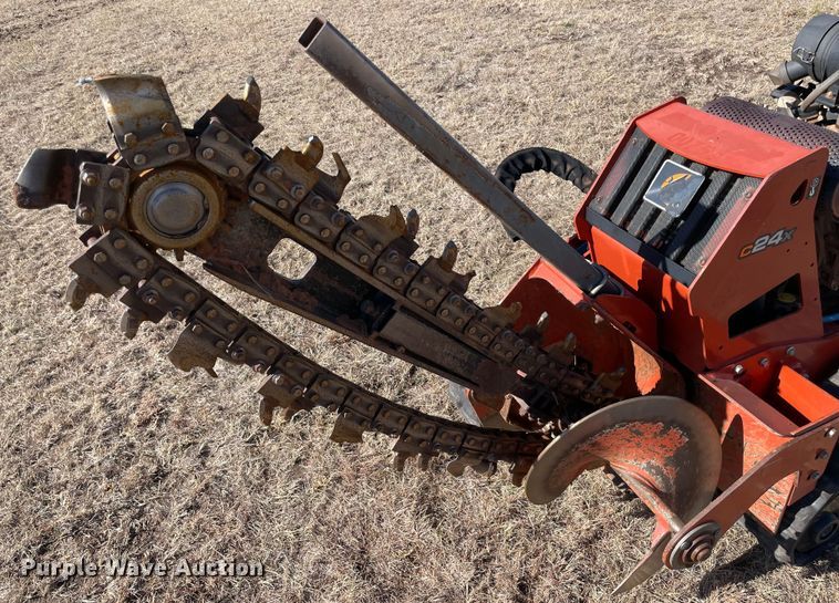 image for item DL0742 2017 Ditch Witch C24X trencher
