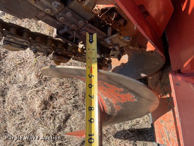 image for item DL0742 2017 Ditch Witch C24X trencher