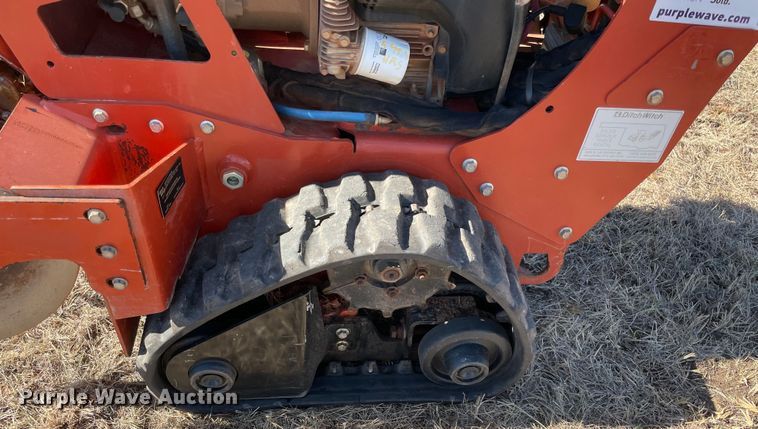 image for item DL0742 2017 Ditch Witch C24X trencher