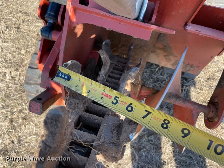 image for item DL0744 2019 Ditch Witch C16X  trencher