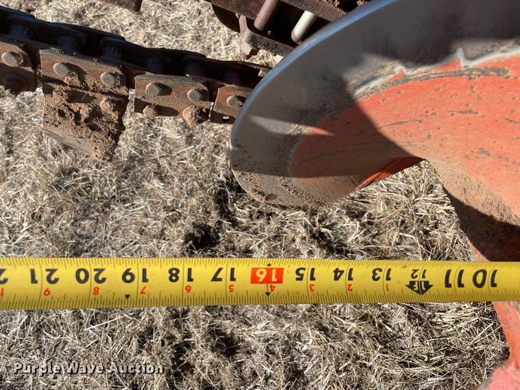 image for item DL0744 2019 Ditch Witch C16X  trencher