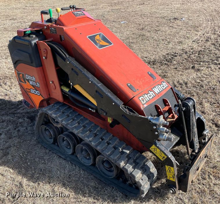 image for item DL0746 2020 Ditch Witch SK800  compact utility loader