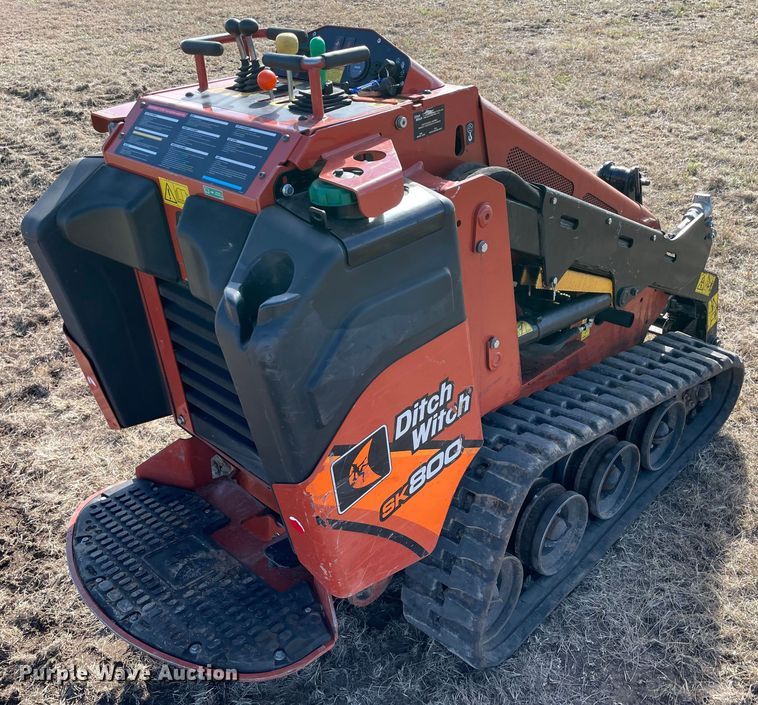 image for item DL0746 2020 Ditch Witch SK800  compact utility loader