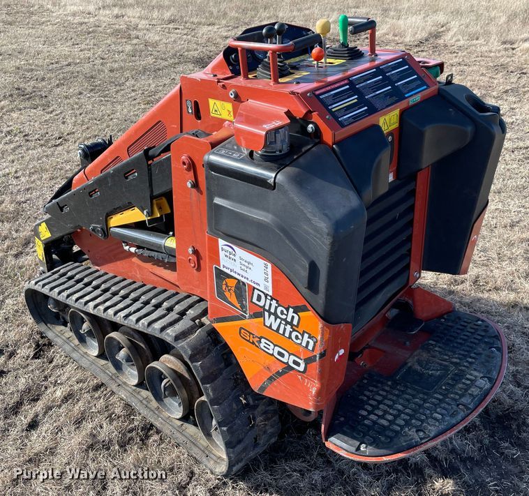 image for item DL0746 2020 Ditch Witch SK800  compact utility loader