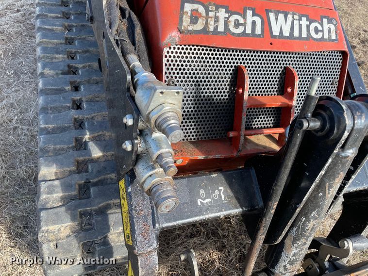 image for item DL0746 2020 Ditch Witch SK800  compact utility loader