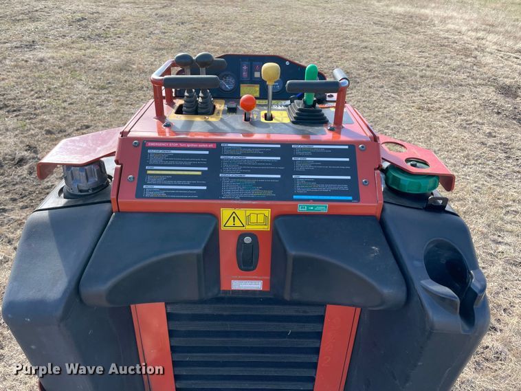 image for item DL0746 2020 Ditch Witch SK800  compact utility loader