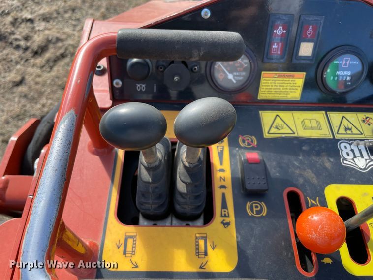 image for item DL0746 2020 Ditch Witch SK800  compact utility loader