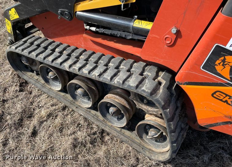 image for item DL0746 2020 Ditch Witch SK800  compact utility loader