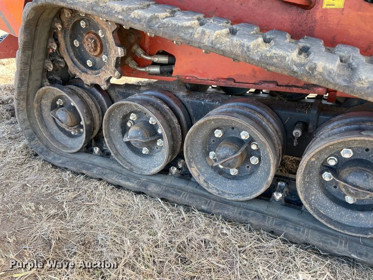 image for item DL0746 2020 Ditch Witch SK800  compact utility loader