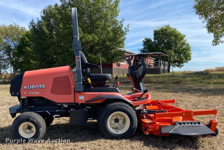 image for item DN7500 2014 Kubota F3990  lawn mower