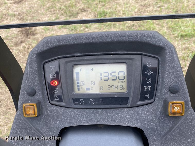 image for item DN7507 2017 Kubota F3990  lawn mower