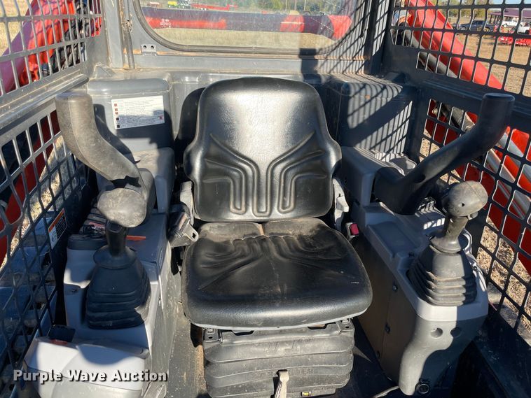 image for item DN7532 2020 Kubota SVL65-2  tracked skid steer loader