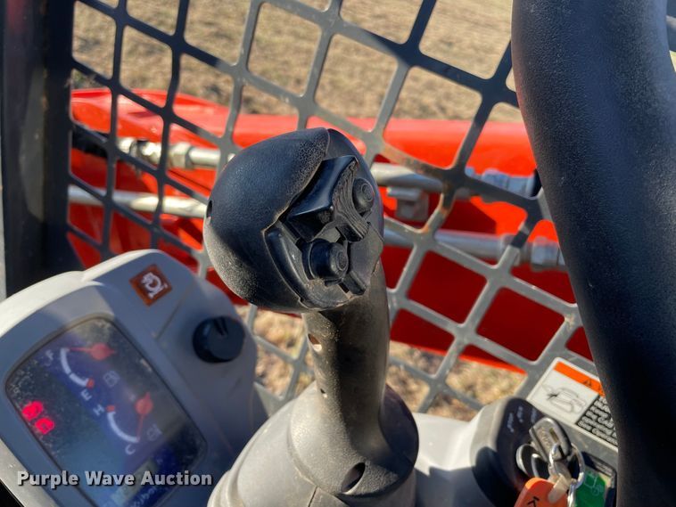 image for item DN7532 2020 Kubota SVL65-2  tracked skid steer loader