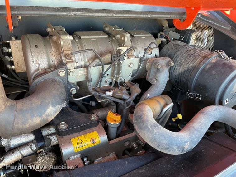 image for item DN7532 2020 Kubota SVL65-2  tracked skid steer loader