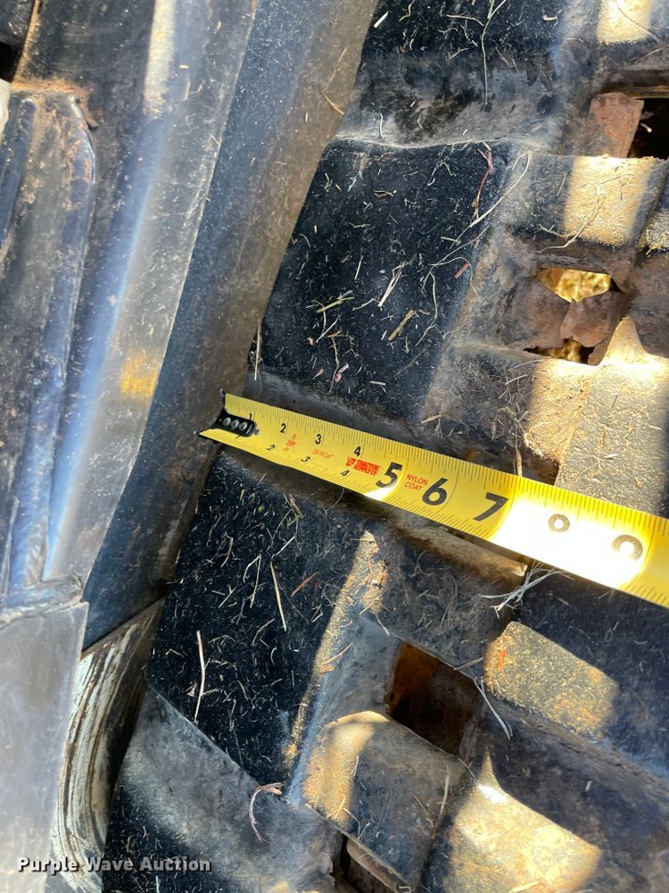 image for item DN7532 2020 Kubota SVL65-2  tracked skid steer loader