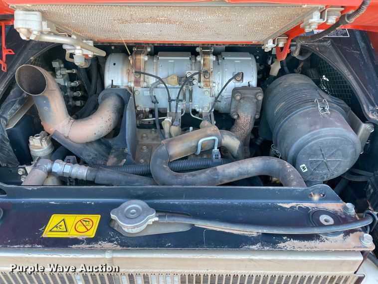 image for item DN7557 2020 Kubota SVL75-2  tracked skid steer loader