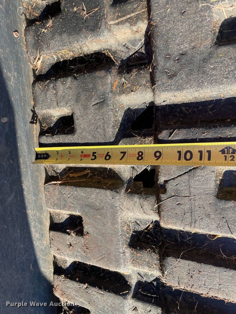 image for item DN7557 2020 Kubota SVL75-2  tracked skid steer loader