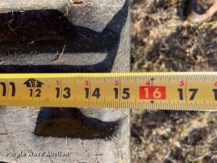 image for item DN7557 2020 Kubota SVL75-2  tracked skid steer loader