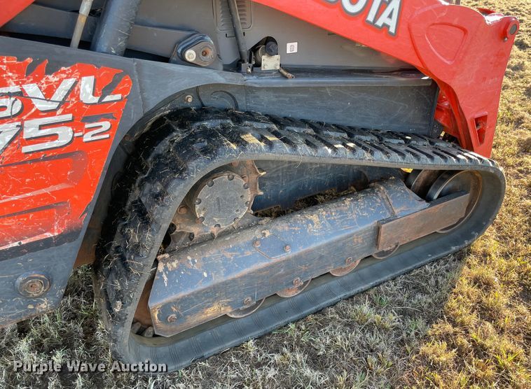 image for item DN7557 2020 Kubota SVL75-2  tracked skid steer loader