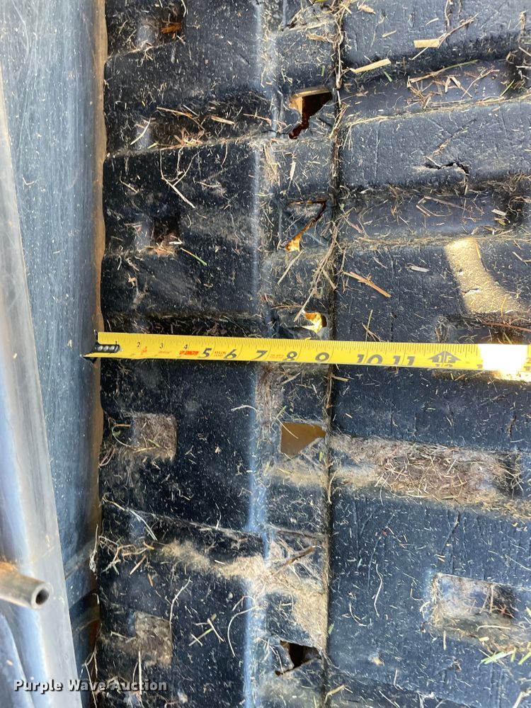 image for item DN7557 2020 Kubota SVL75-2  tracked skid steer loader