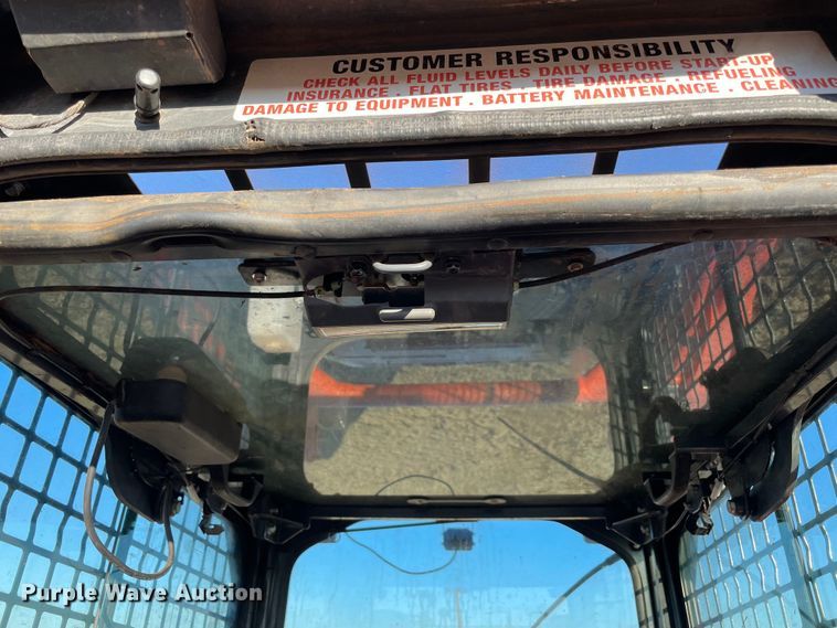 image for item DN7557 2020 Kubota SVL75-2  tracked skid steer loader