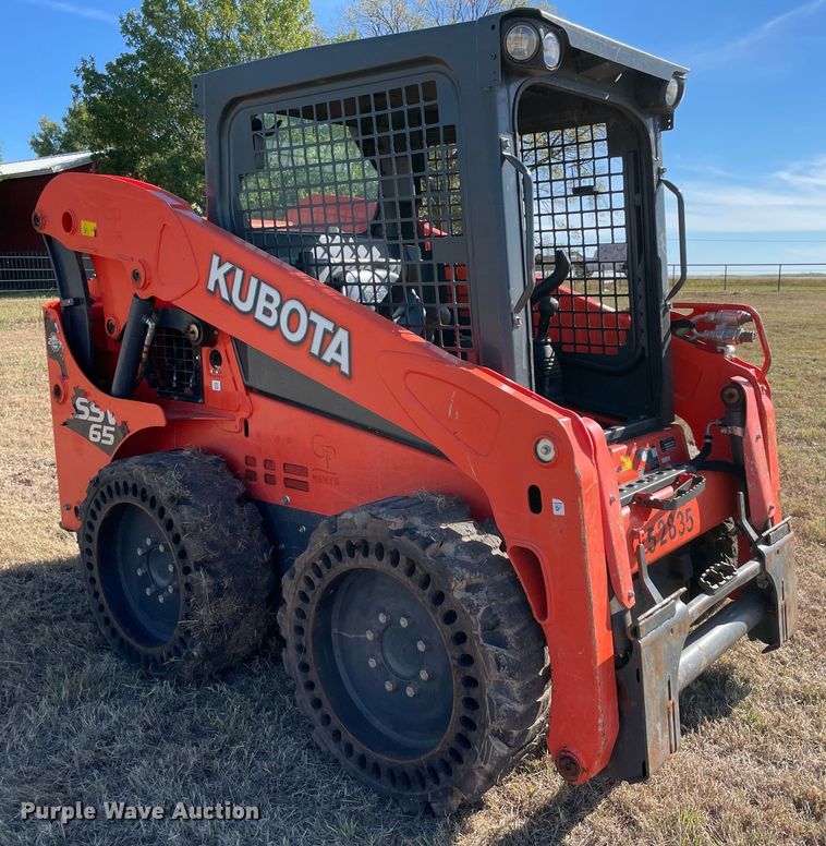 image for item DN7558 2021 Kubota SSV65P  skid steer loader