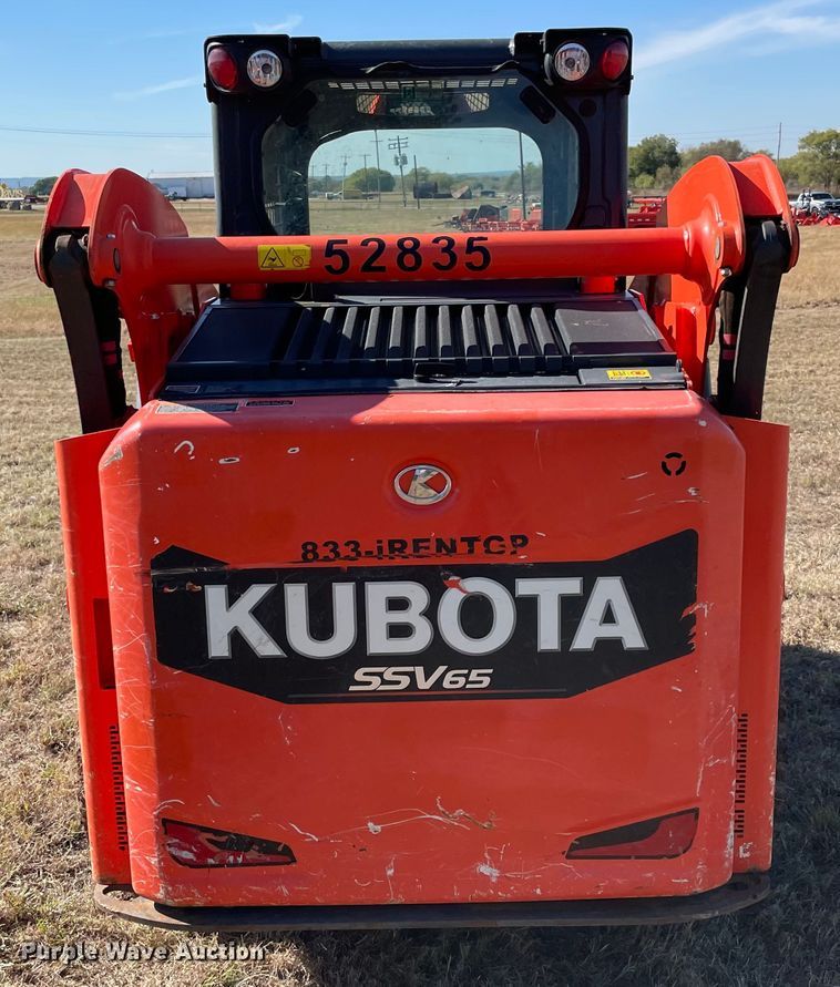 image for item DN7558 2021 Kubota SSV65P  skid steer loader