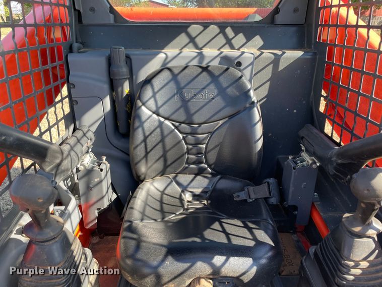 image for item DN7558 2021 Kubota SSV65P  skid steer loader