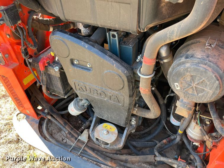 image for item DN7558 2021 Kubota SSV65P  skid steer loader