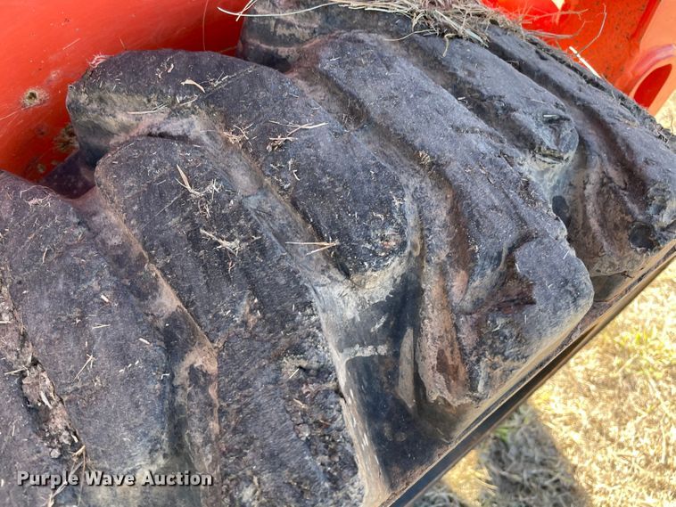 image for item DN7558 2021 Kubota SSV65P  skid steer loader